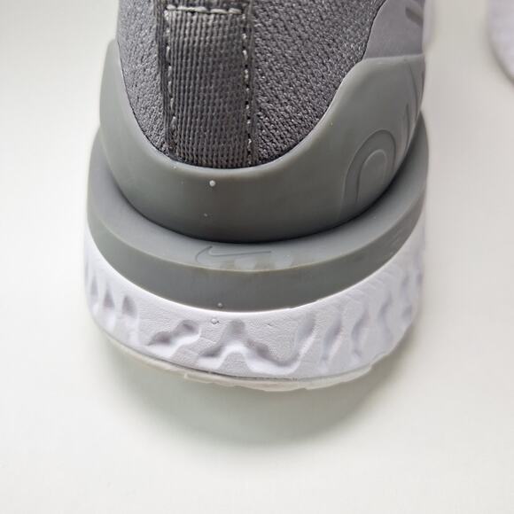 Nike Epic Phantom React Flyknit Gunsmoke Running Shoes BV0415-003 Women's Size 8 - Picture 13 of 13